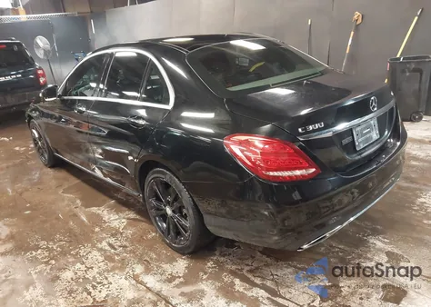 2015 Mercedes-Benz C-Class C 300 из США, поврежденный, VIN 55SWF4KB1FU005571